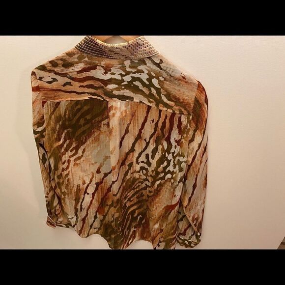 🎀Chicos Button down shirt Size : Small - Picture 7 of 10